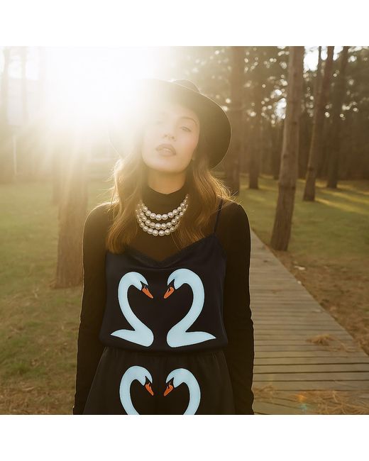 Noblesse Oblige Black Swan Cami