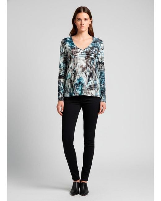 Conquista Green Abstract Tie-Dye Long-Sleeve Top – Artistic, Modern, Effortlessly Versatile