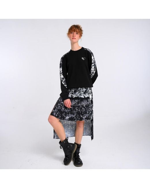 Lalipop Design Black Asymmetrical Mid-Length Pleated Skirt With An Abstract Print Design