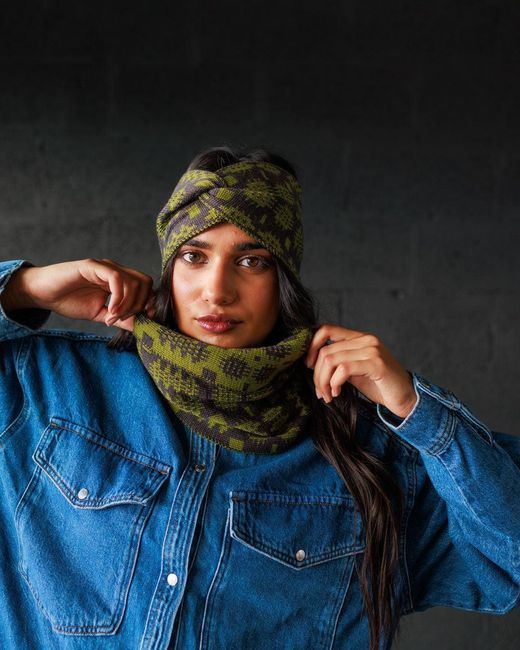 Mabli Green Carthen Merino Tube Scarf