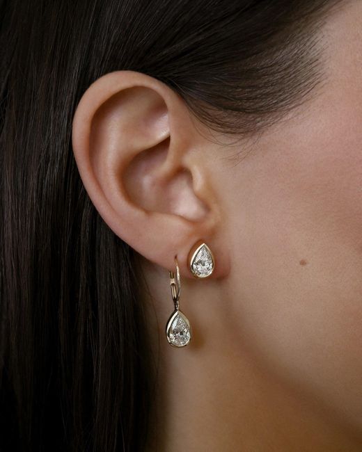 Öugie Metallic The Pear Diamond Bezel Studs