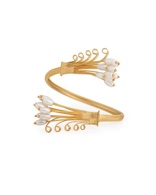 Meraki by Rashmi Bajaj Metallic Blume De Perla Plated Pearl Bracelet With Lustrous Pearls Bloom
