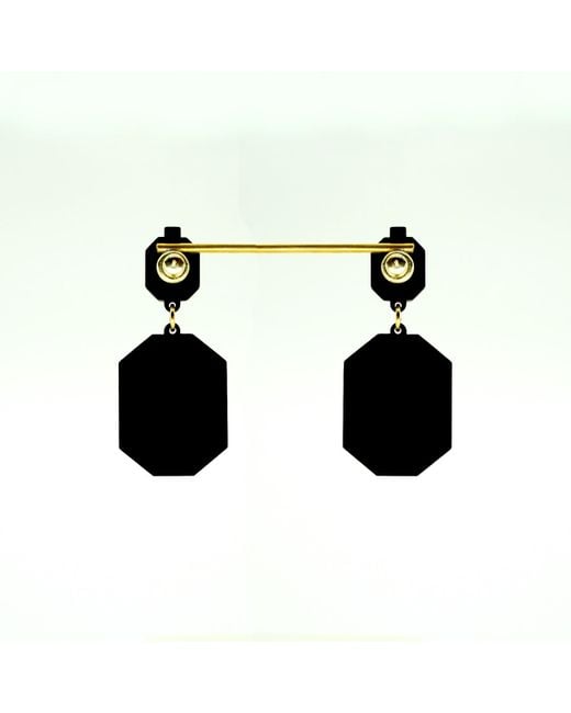 Gissa Bicalho Black Acrylic Handmade Earring Meander Rose
