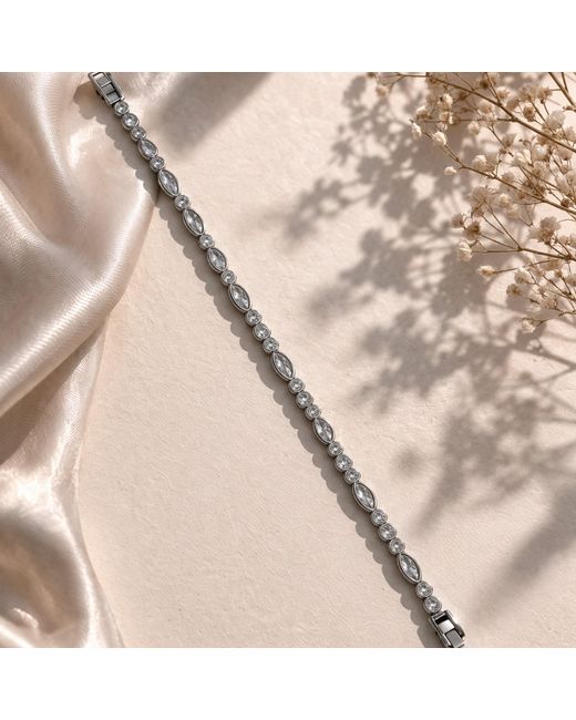 Nuvv Collection Metallic Marquise & Round Stone Bracelet – Varnish Coated Brass