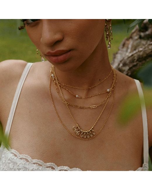 Retro Chic Metallic Aeolian Echo Drop Necklace