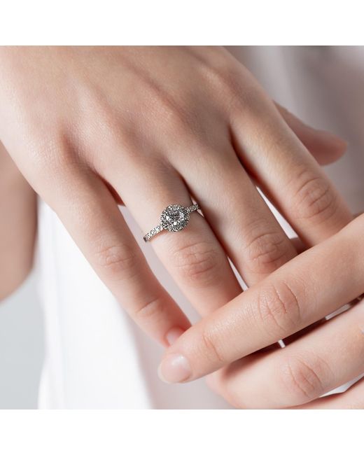 Marteliè White Ring Rosette Diamonds