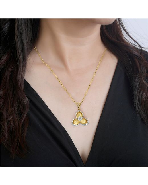 Artisan Metallic Yellow Gold Three Leaf Flower Diamond Necklace Handmade Jewelry