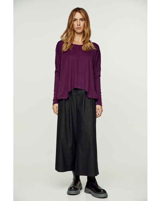Conquista Purple Aubergine Knit Top With Batwing Style Sleeves