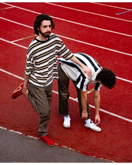 Nackt Red Manon for men