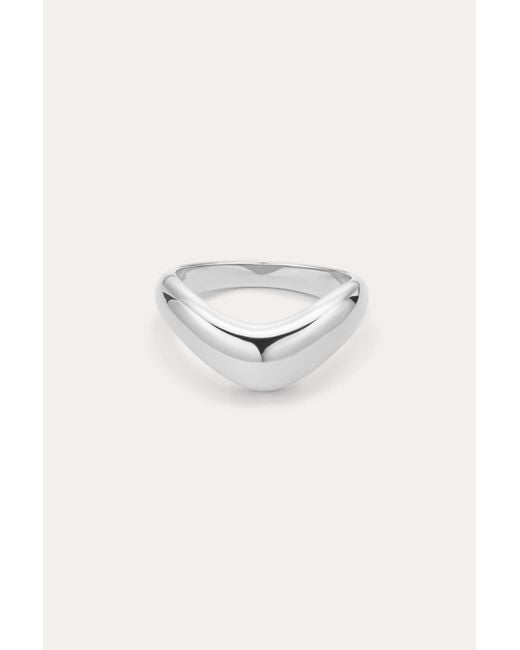 Vanhi White Vava Plain Chunky Curved Wave Ring