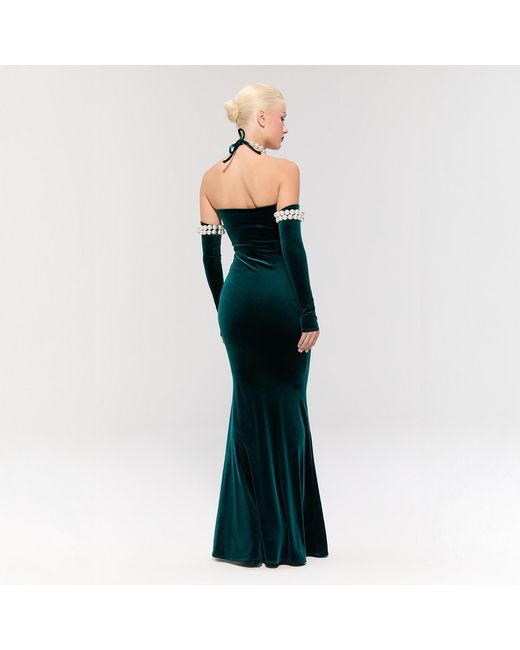 Nur Karaata Black Dynasty Necklace Gown