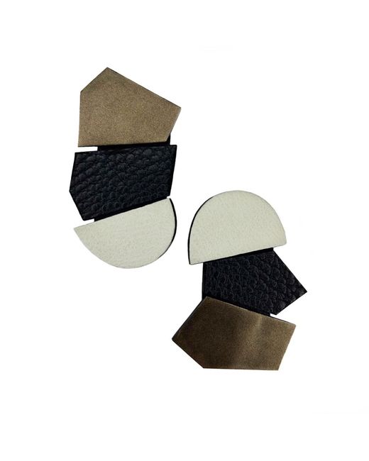WAIWAI Black Mixed Shape Stud Earrings