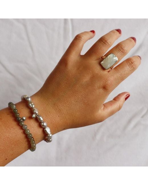 FV Jewellery White La Stèle Mother Of Pearl Rectangle Ring