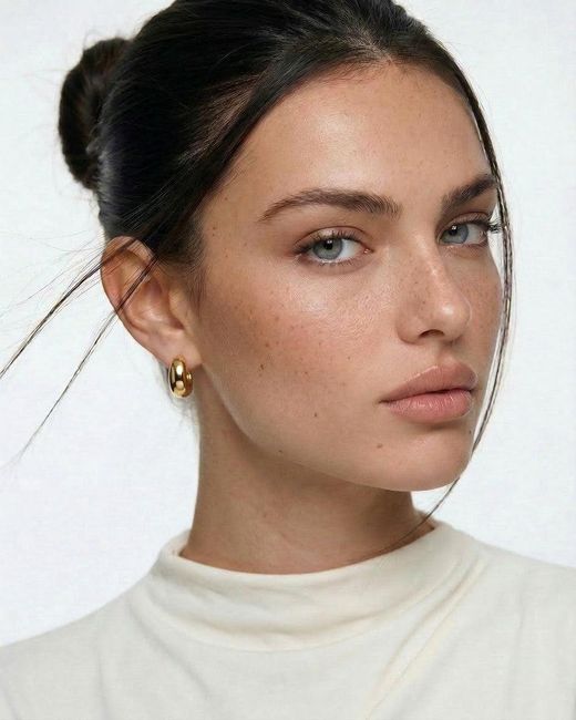 Elk & Bloom Metallic Chubby 14K Huggie Hoops