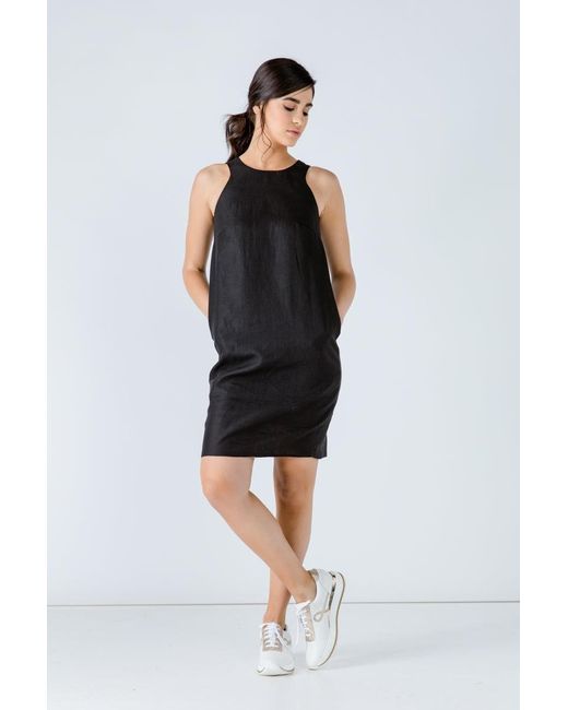 Conquista Black Sleeveless Sack Dress