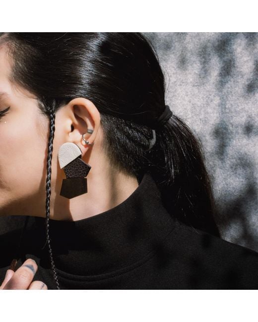WAIWAI Black Mixed Shape Stud Earrings