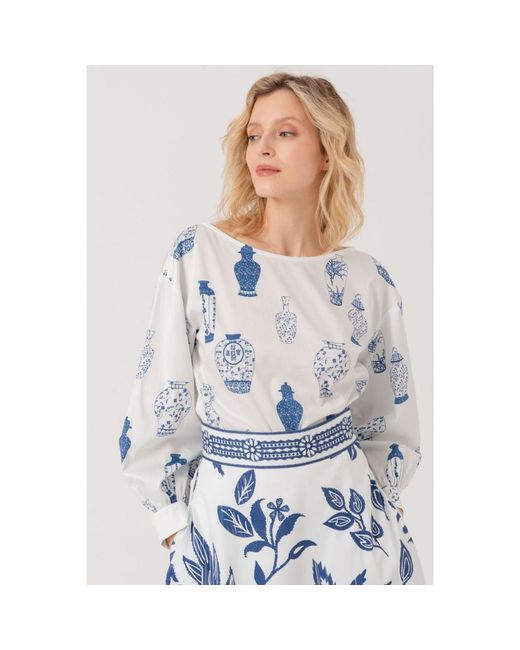 Marianna Déri Blue Blouse With Vase Print