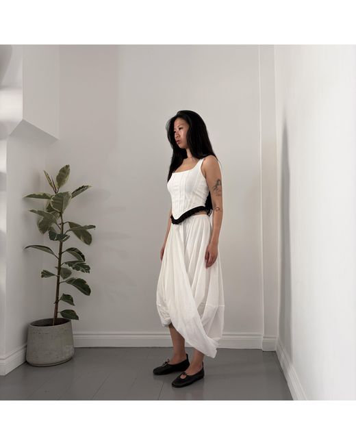 London Atelier Byproduct White Asymmetric Twisted Ballon Skirt