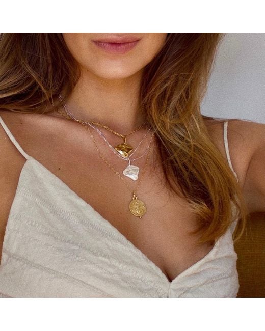Gem Island Metallic Feda Necklace