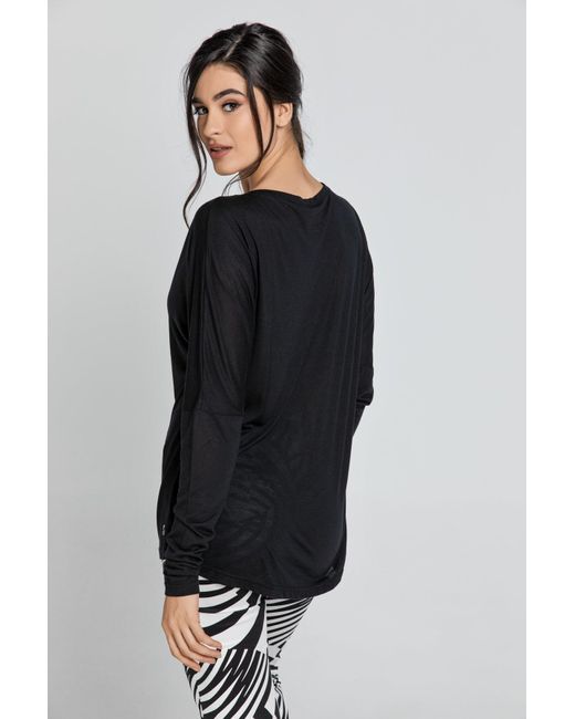 Conquista Black Top With Long Batwing Sleeves By Swl
