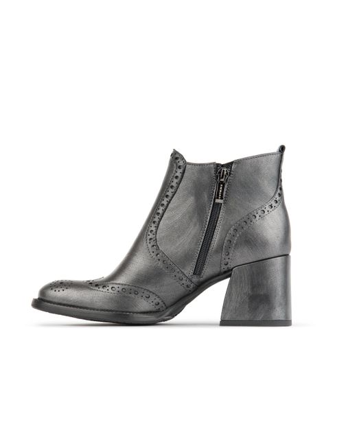 Embassy London USA Gray Chloe Low