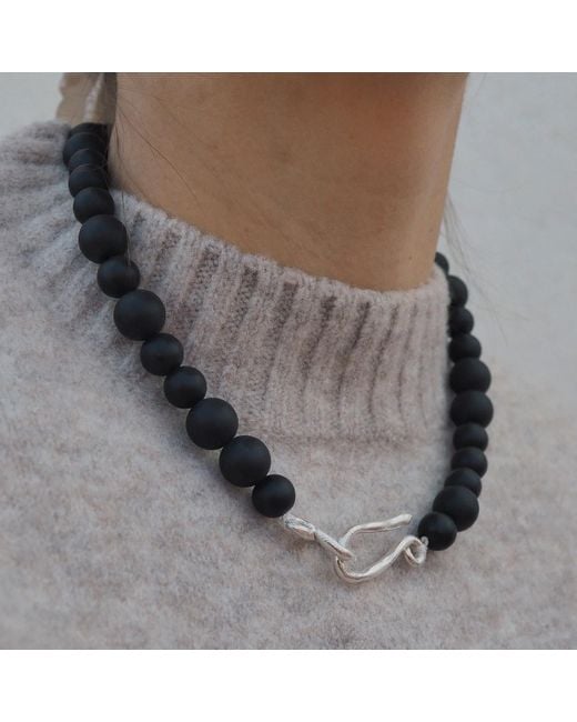 Rocio Jewels Black Arrels Onyx Necklace