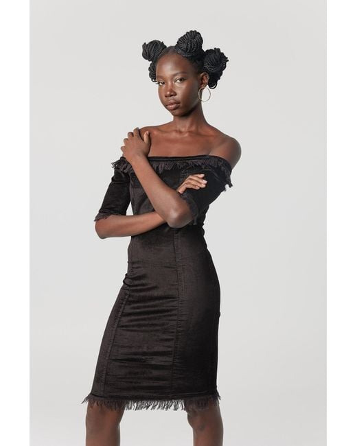 Why Mary Blue Raise The Bar Boat Neck Velvet Dress