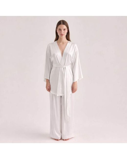 Avenue 8 White Mini Silk Robe