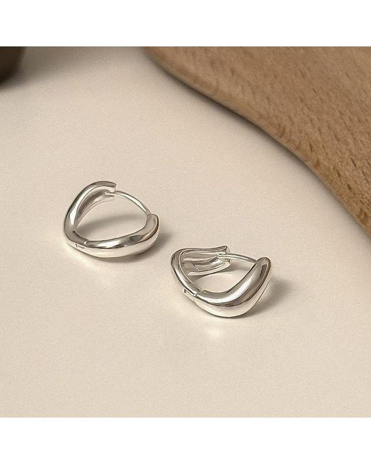 Cote Cache Metallic Liquid Curve Huggie Hoop Earrings