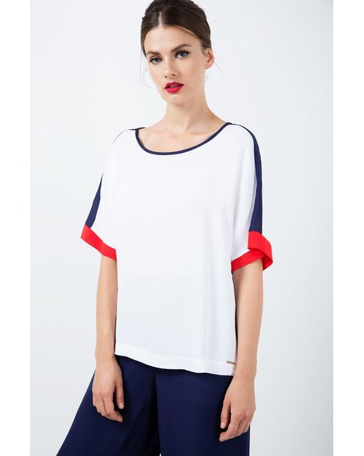 Conquista Red Short Sleeve Top With & Detail