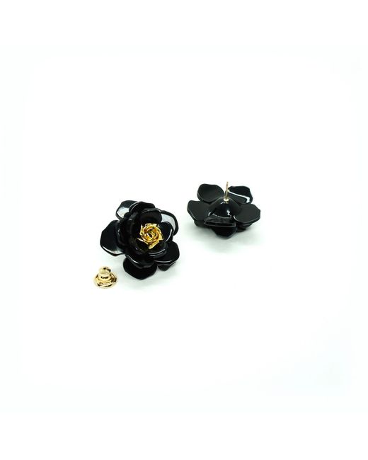 Gissa Bicalho Black Handmade Acrylic Earring Open Rose