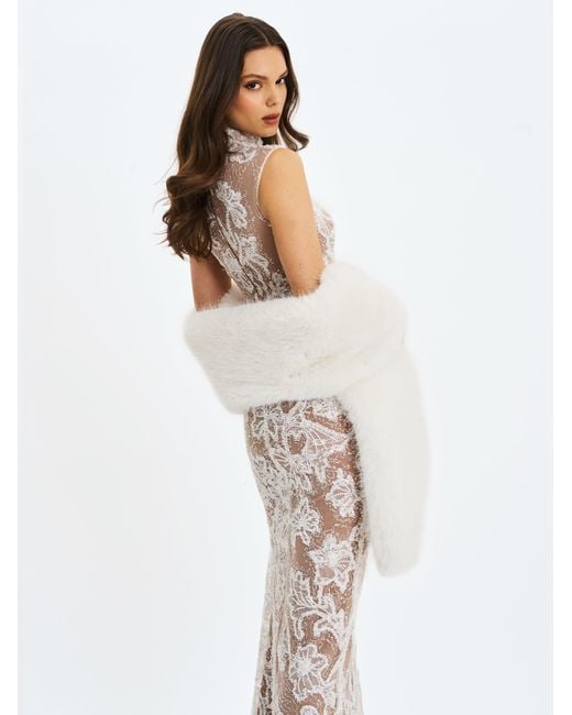 Miss Circle New York White Jazmin Multi-Wear Faux Fur Scarf