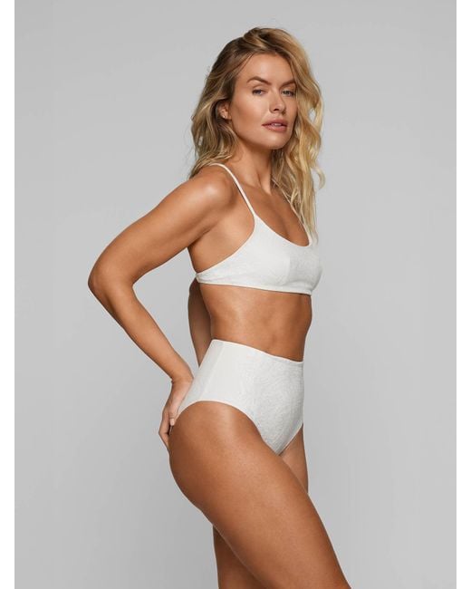 Baíah White Aurora Balconette Bikini Top