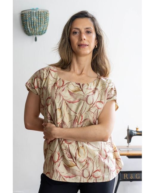 Stovaria Natural Floral Print Cotton-Silk Boat Neck Blouse – Elegant Everyday Wear