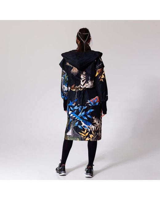 ARTISTA Blue Stars Printed Bolero