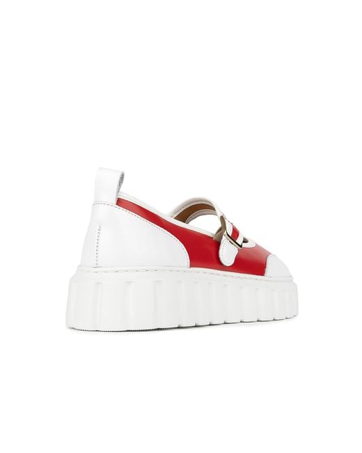 Embassy London USA Red Sophie