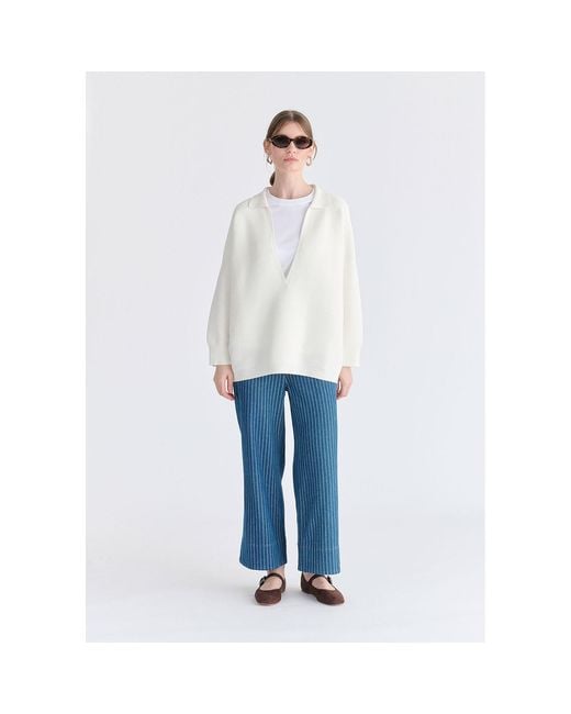 Paisie White Low Cut Polo Collar Ribbed Jumper