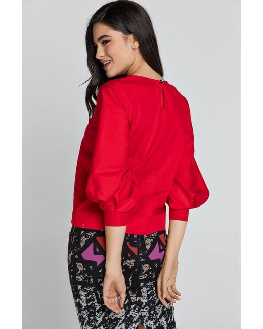 Conquista Red Top With Bishop Sleeves