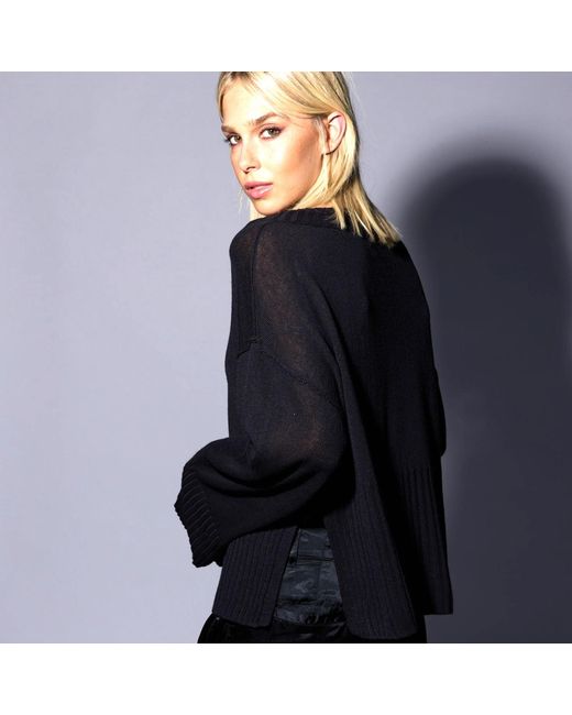 Dref Black Friendly Sweater