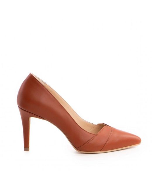The 5Th Element Brown Yuki Pumps