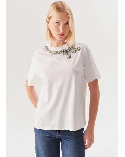 Exquise White Leilani Tshirt