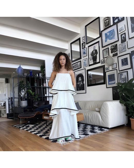 London Atelier Byproduct White Layer Dress With Spaghetti Straps