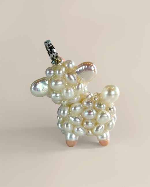 Smuccii White Mellie — Pearl Sheep