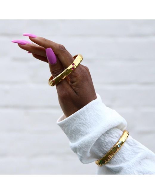 YAA YAA LONDON Metallic Rainbow Jewel Gold Textured Bangle