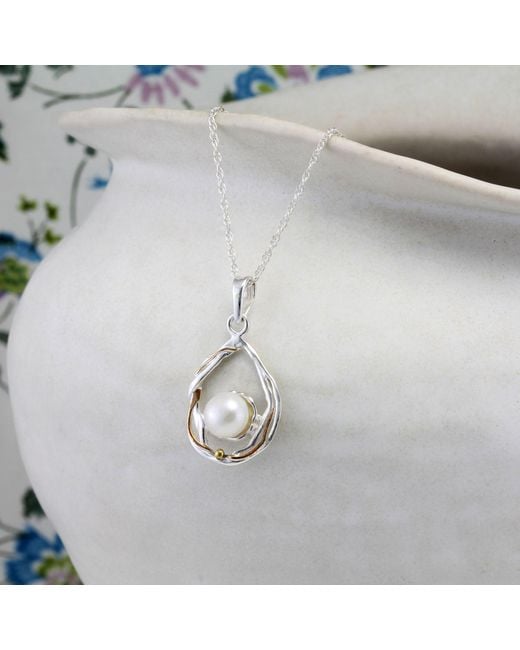 Isla Silver Metallic Undulating & Pearl Pendant