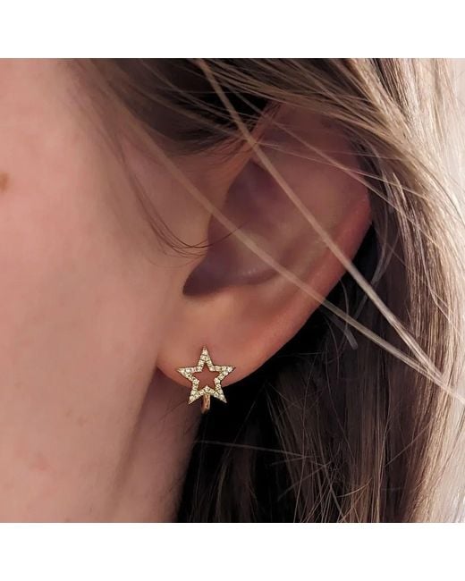 KAMARIA Metallic Open Star Huggie Earrings With Diamonds
