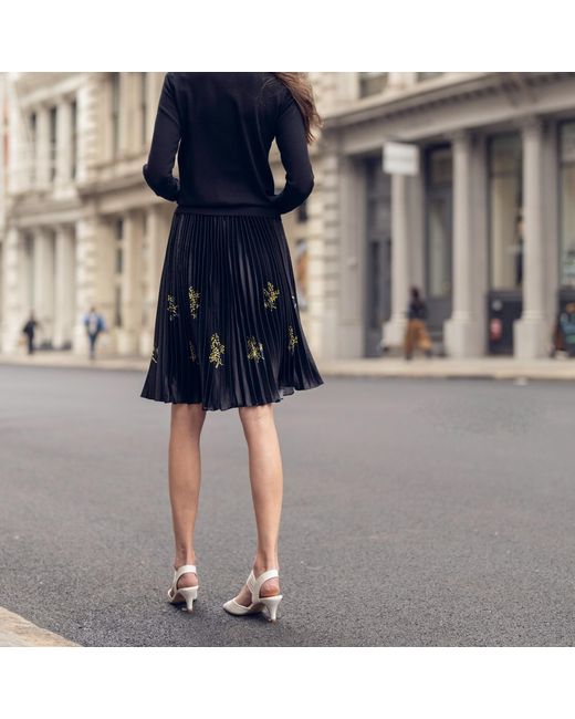 Roch Perel Black Winter Flower Print Pleated Skirt