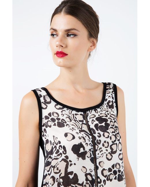 Conquista Black V Neck Print Top With Trim Detail