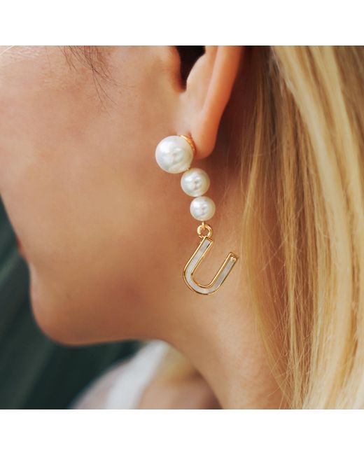 Aurozia Brown The Alphabet Eye Letter Mother Of Pearl Shell Pendant Asymmetric Diamond Pearl Earrings