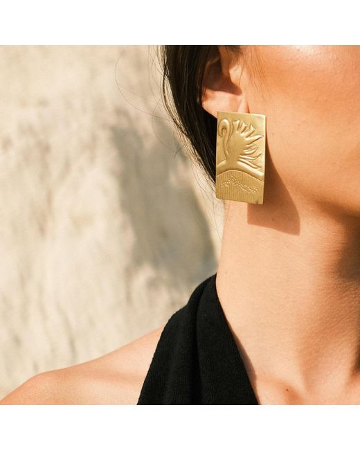 Zeworks Natural Swan Rune Earrings
